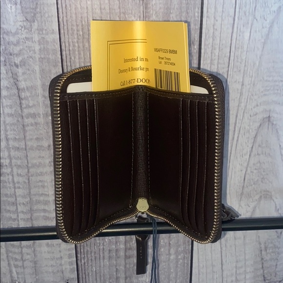 NWT- Dooney & Bourke Small Saffiano Zip Around Wallet, Brown Tmoro - Picture 4 of 8